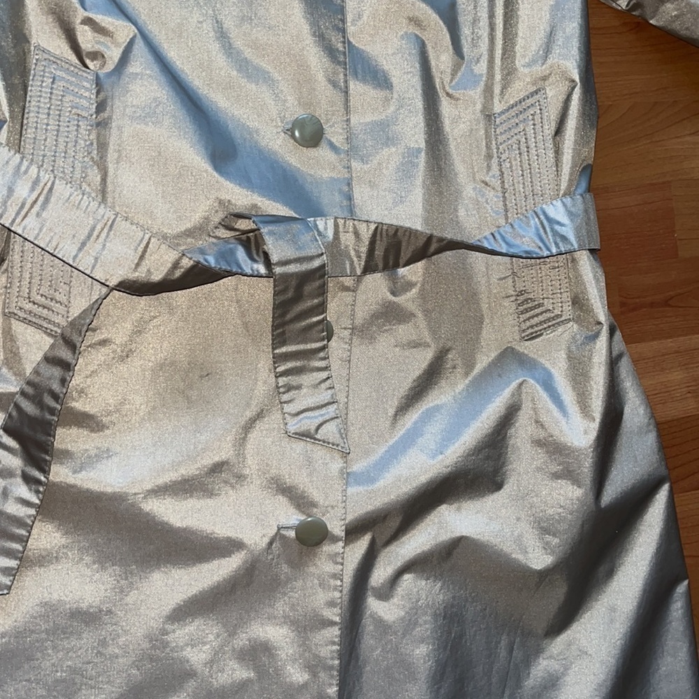 Windsor Bay women’s vintage Metallic pewter long belted Trench Coat Size 8 - Picture 10 of 12